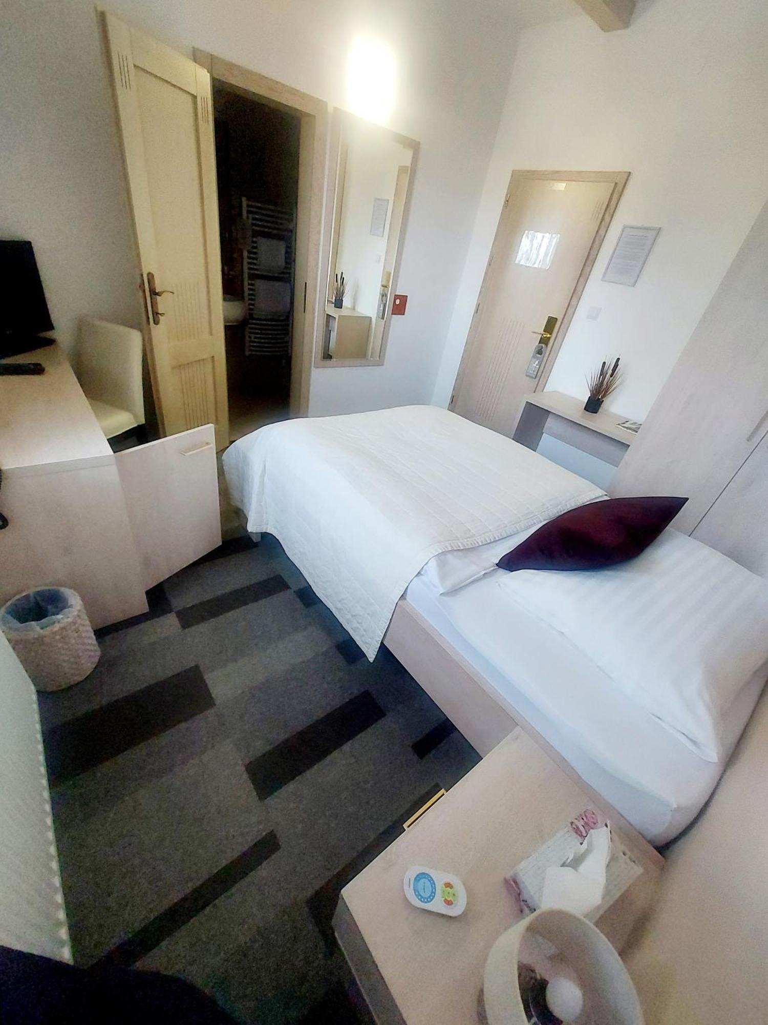 Hotel Slameny Dom & Spa Mala Ida Номер фото