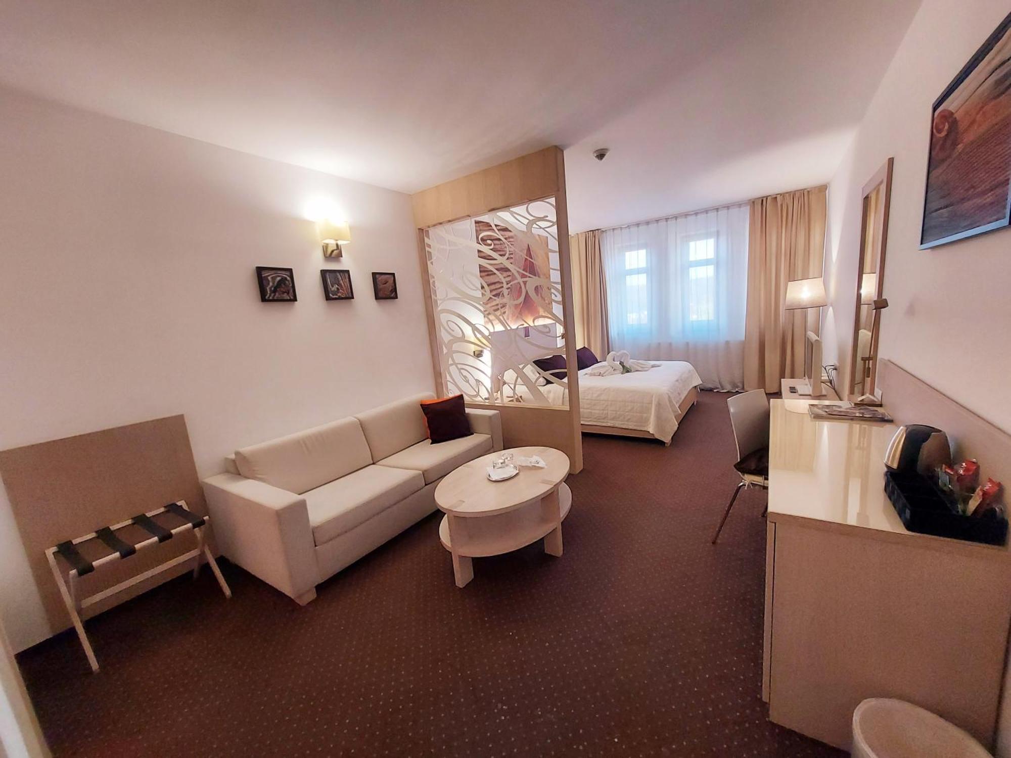 Hotel Slameny Dom & Spa Mala Ida Экстерьер фото